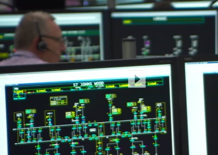 pho-controlroom-serie-j